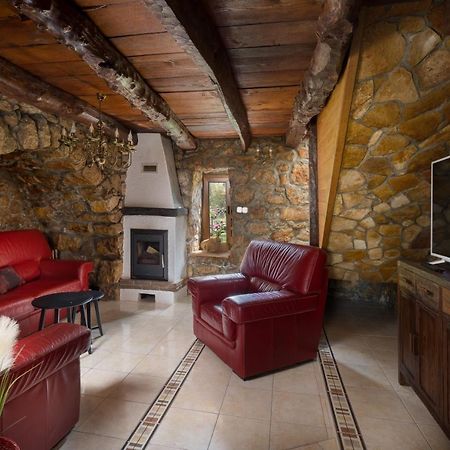 Stone Lady Holiday Home With Pool&Hot Tub,Sauna,Bbq,Garden Rasopasno Eksteriør billede