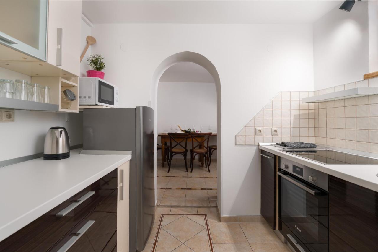 Stone Lady Holiday Home With Pool&Hot Tub,Sauna,Bbq,Garden Rasopasno Eksteriør billede